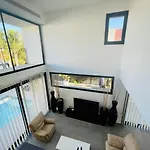 Villa Camomilla 43, Villa