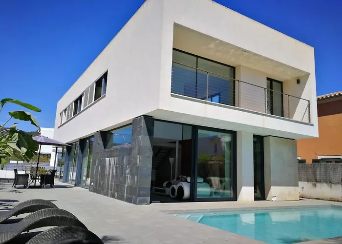 Villa Camomilla 43, Villa